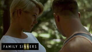 Familj Syndare - Kit Mercer - Vem Är Egentligen Ansvarig