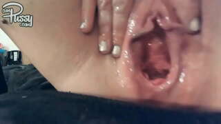 Halapad nga amateur pussy nagkinahanglan og usa ka dako nga dildo