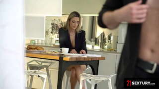 Romàinis Babe Loves Math Anal fucking Gu Toiseach I an Latha