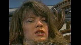 LBO - अनोळखी तेव्हा आम्ही पूर्ण - दृश्य 2