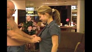 Jane və əmisi Jesse Раздеваются Kondom